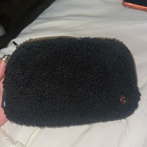 Lululemon Sherpa belt bag